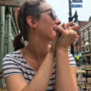 Meet your Posher, Caroline